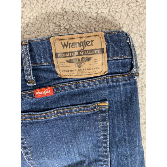 Wrangler Premium Quality Relaxed Fit Men's Jeans Size 40 x 32 Bootcut - Picture 5 of 10